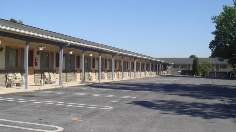 فندق على الطريق Travelodge by Wyndham Strasburg/Lancaster