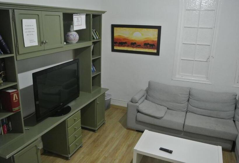 Pensión Santa Paula