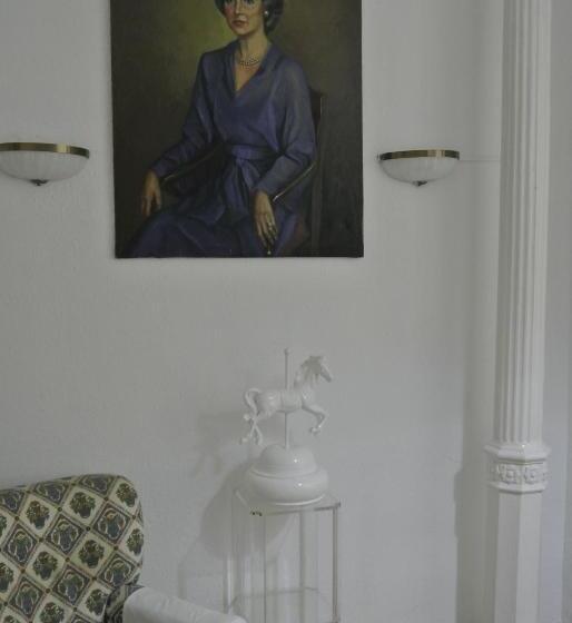 Pensión Santa Paula