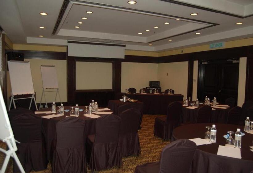 리조트 The Saujana Hotel Kuala Lumpur