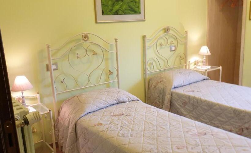 فندق Agriturismo Il Casale Pica