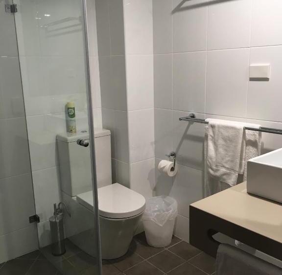 בית מלון כפרי Altitude   The Lodge Smiggins