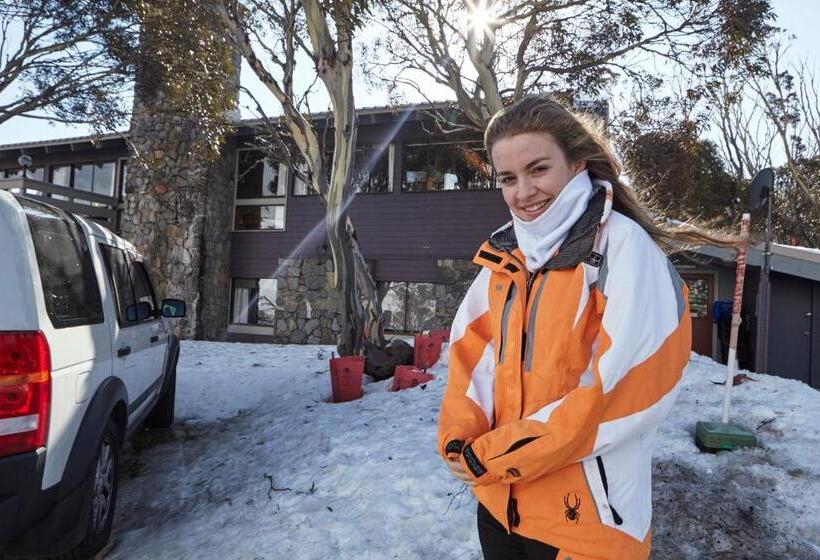 בית מלון כפרי Altitude   The Lodge Smiggins