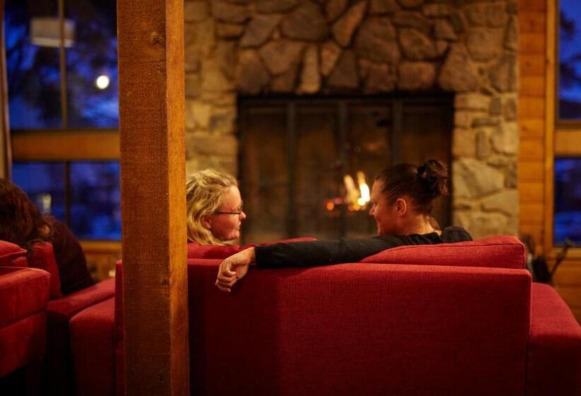 בית מלון כפרי Altitude   The Lodge Smiggins