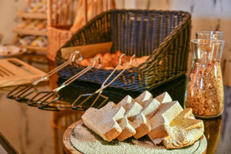 فندق Neuchatel City