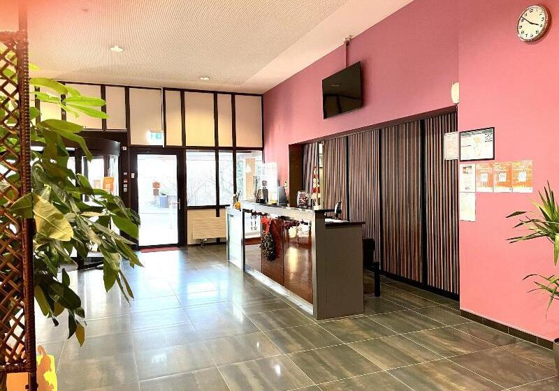 فندق Neuchatel City