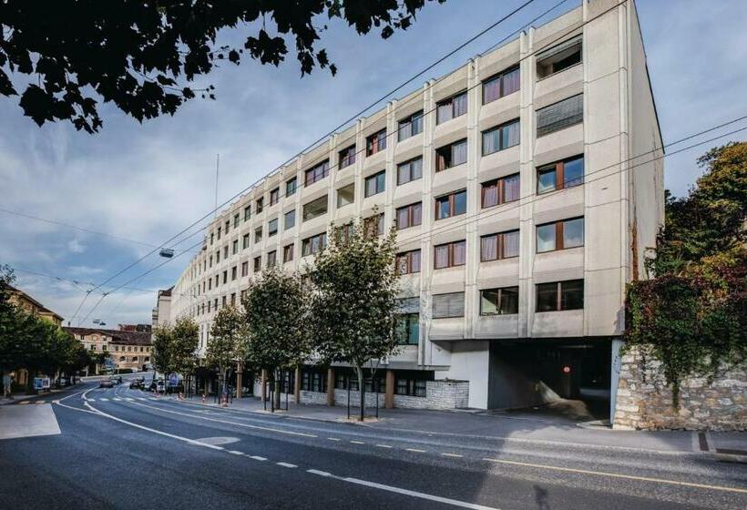 فندق Neuchatel City