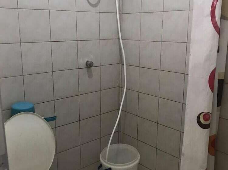 فندق Oyo 734 Baden Powell