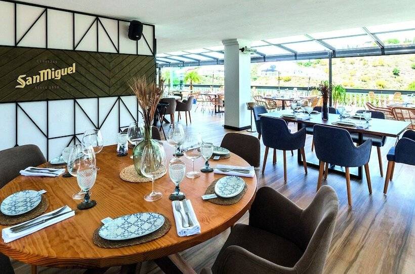 هتل Anoreta Suites