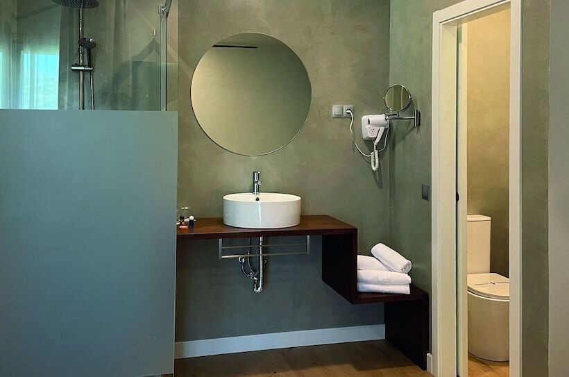 هتل Anoreta Suites