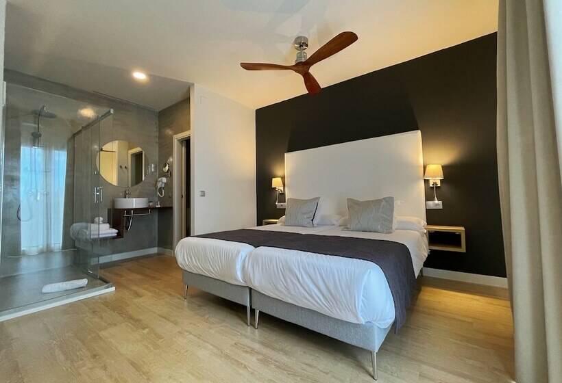 هتل Anoreta Suites