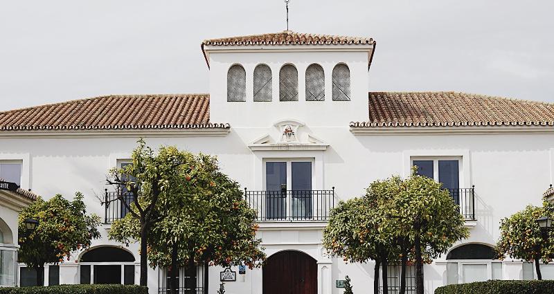 هتل Anoreta Suites