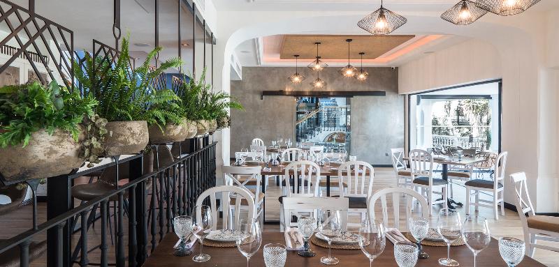 هتل Anoreta Suites