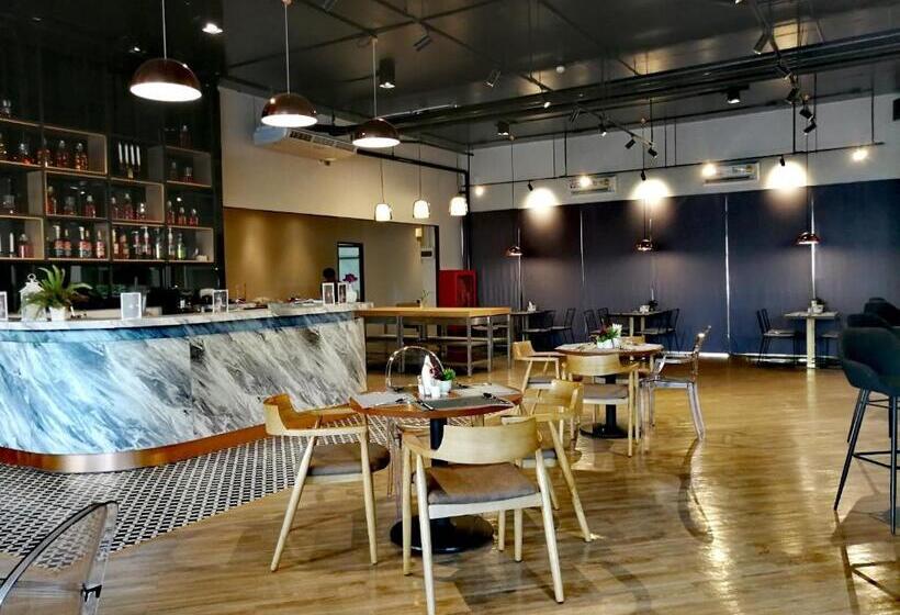 7 Days Premium Hotel Bangna   Suvarnabhumi Airport