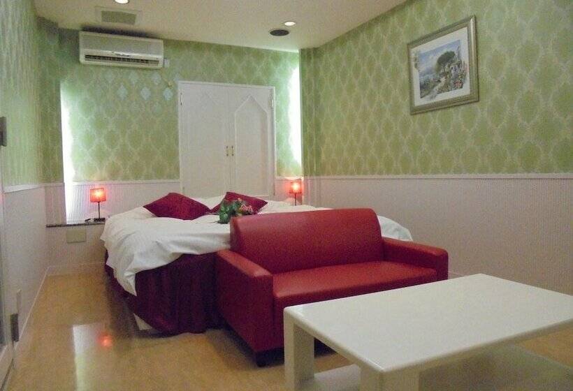 בית מלון כפרי Moulin Rouge   Adults Only