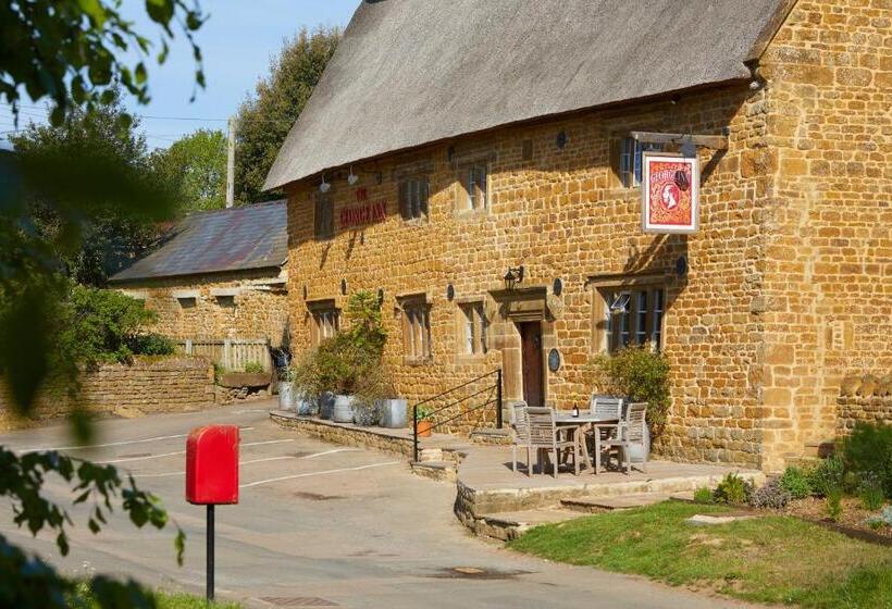 فندق The George Inn