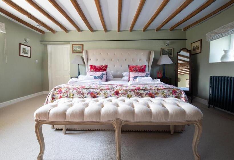 فندق The George Inn