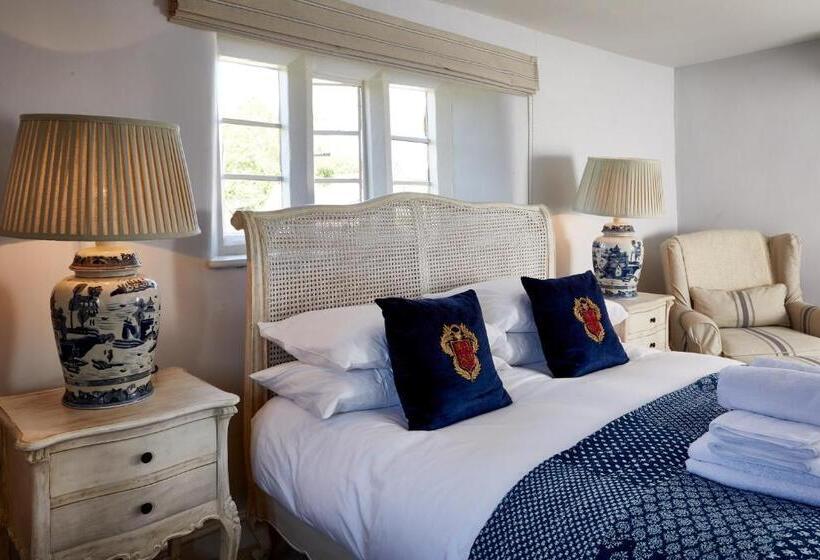 فندق The George Inn