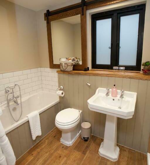 Отель The Plough Inn