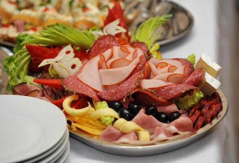 Letní Pobyt Na Hotelu Samechov V Posázaví