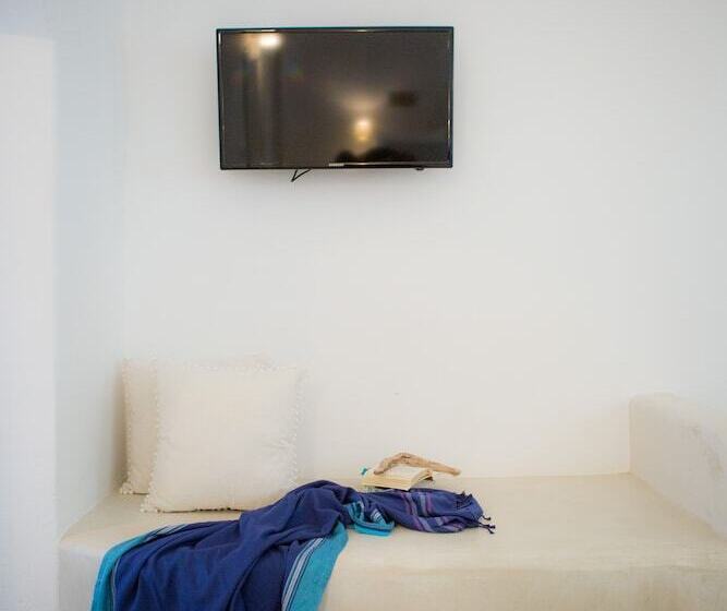 Athina Studios & Suites