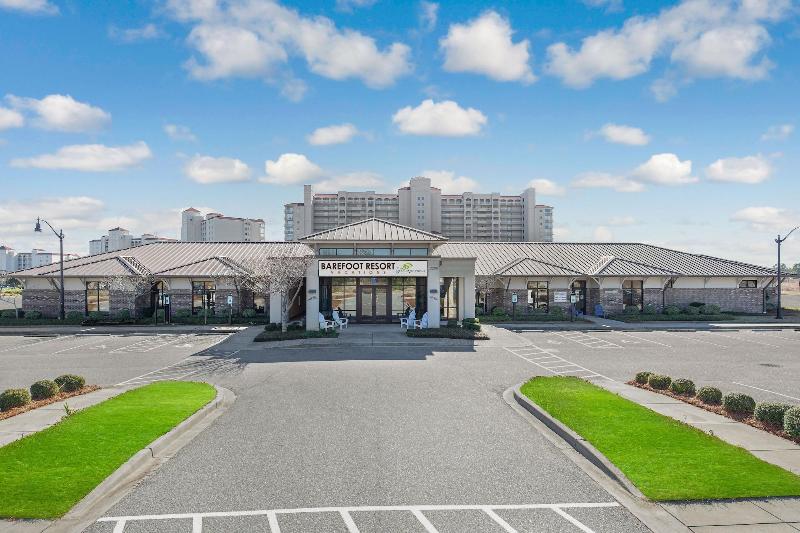 Barefoot Resort & Yacht Club