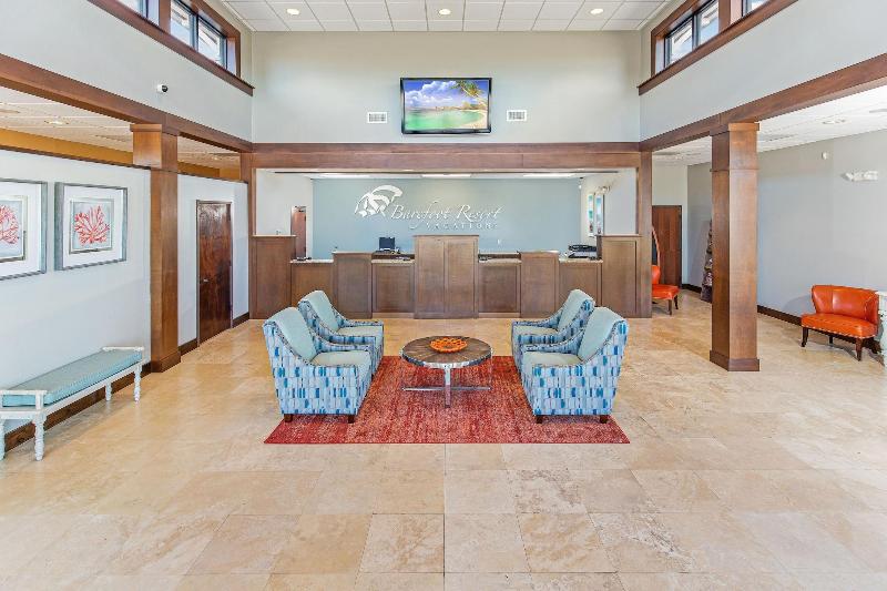 Barefoot Resort & Yacht Club