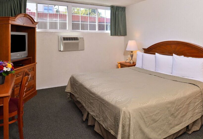 Отель Americas Best Value Inn Loma Lodge