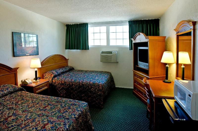 Отель Americas Best Value Inn Loma Lodge