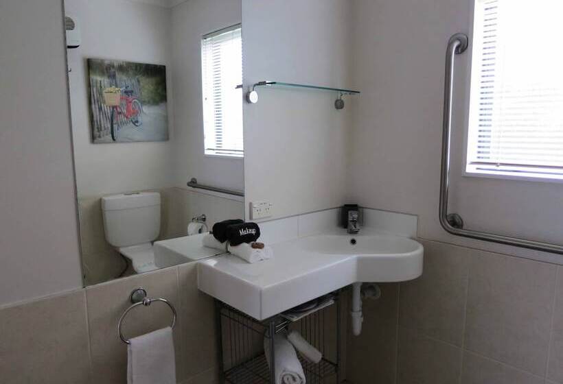 בית מלון כפרי Asure Ascot Motor Inn