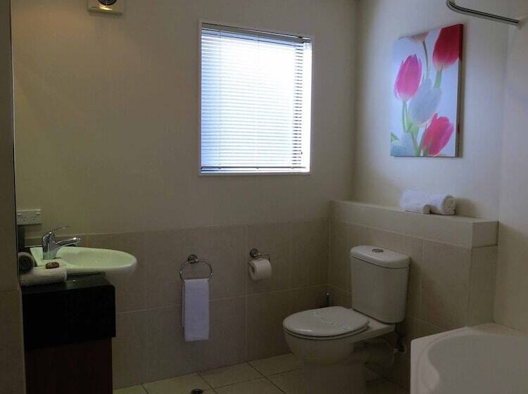 בית מלון כפרי Asure Ascot Motor Inn