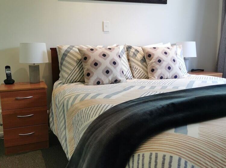 בית מלון כפרי Asure Ascot Motor Inn