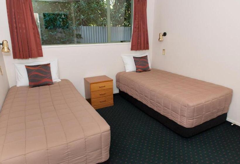 בית מלון כפרי Asure Ashley Motor Lodge