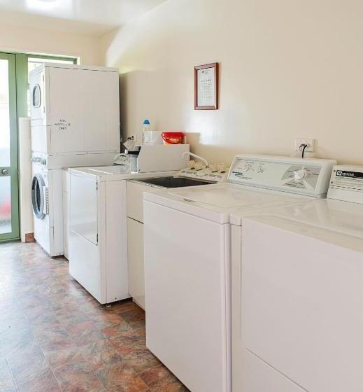 בית מלון כפרי Asure Ashley Motor Lodge