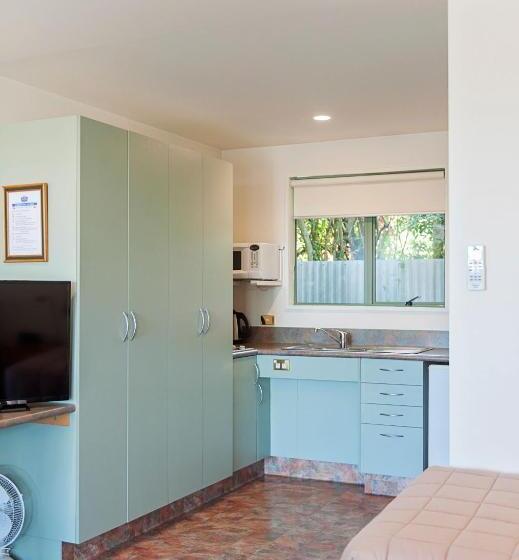 בית מלון כפרי Asure Ashley Motor Lodge