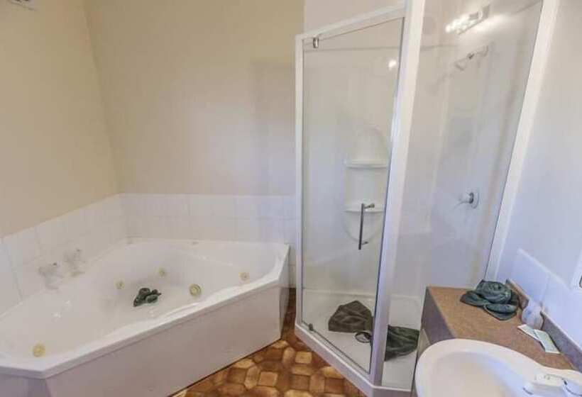 בית מלון כפרי Asure Ashley Motor Lodge