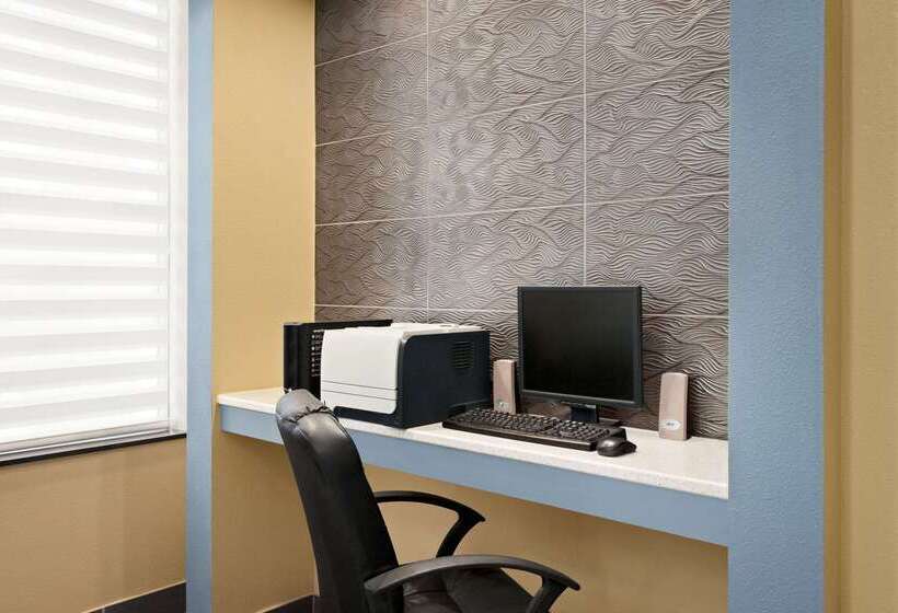 Отель Baymont By Wyndham Ft. Leonard/saint Robert