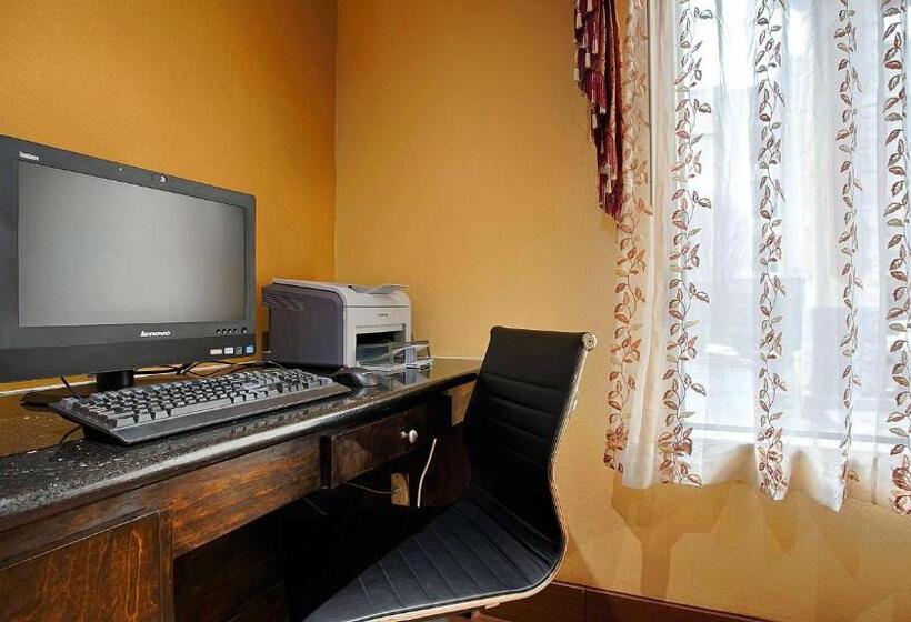 בית מלון כפרי Best Western Canton Inn