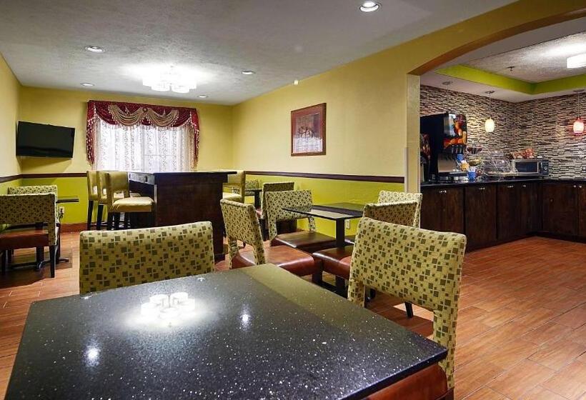 בית מלון כפרי Best Western Canton Inn