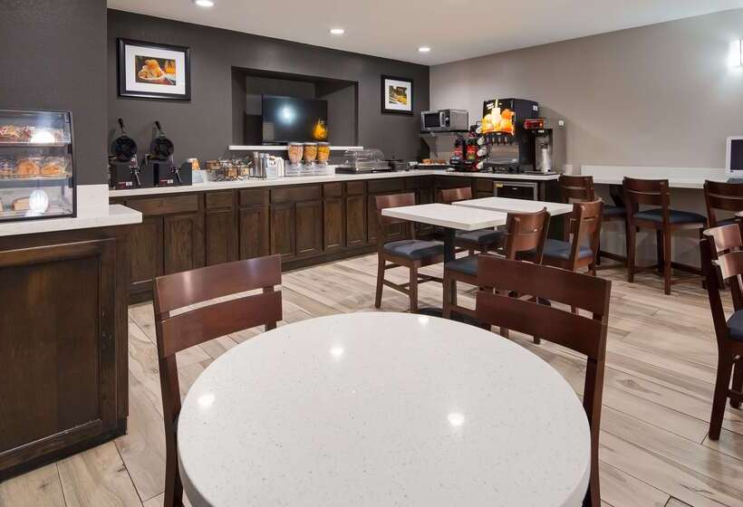 فندق Best Western Executive Inn