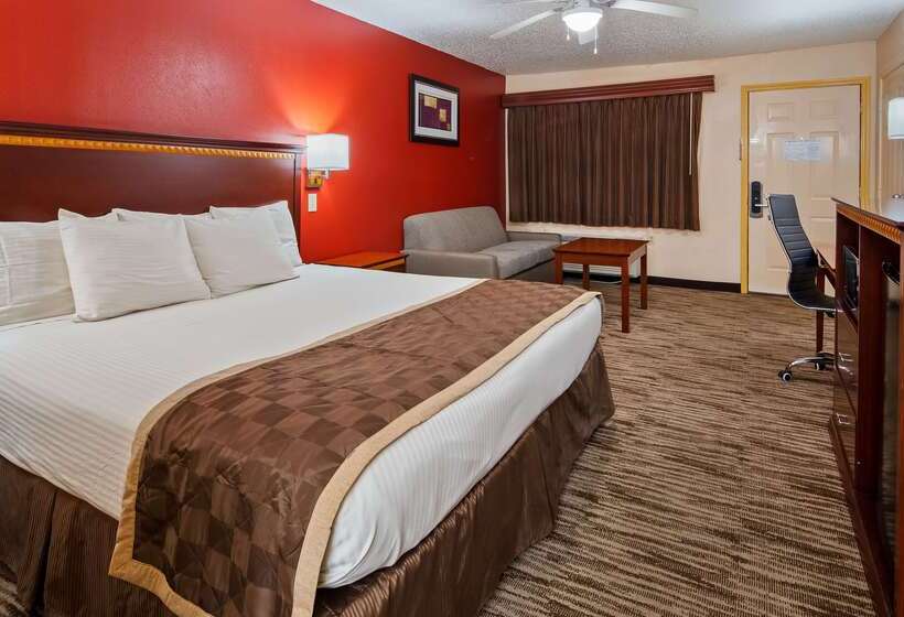 فندق Best Western Executive Inn