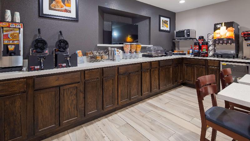 فندق Best Western Executive Inn