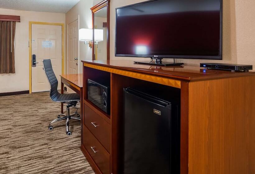 فندق Best Western Executive Inn