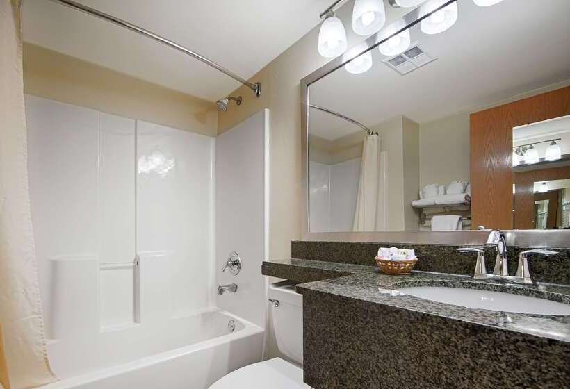 Отель Best Western Patriots Point