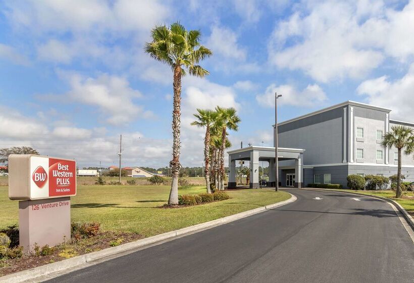 호텔 Best Western Plus Brunswick Inn & Suites