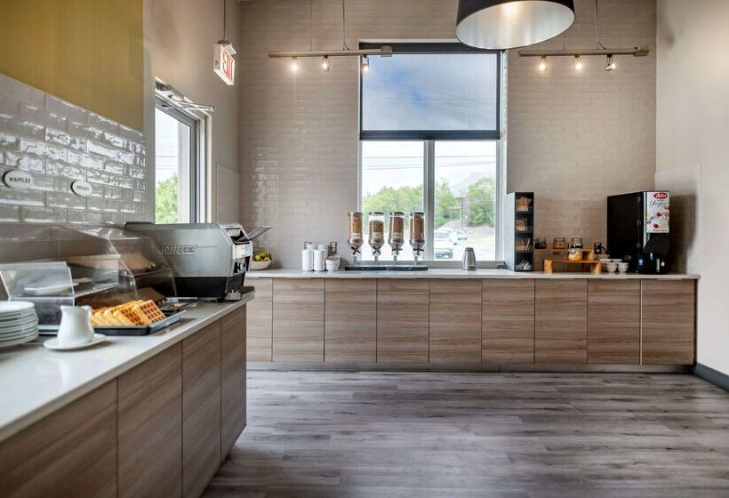 Best Western Plus Dartmouth Hotel & Suites