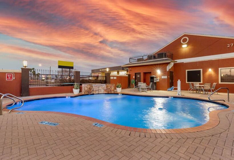 בית מלון כפרי Best Western Plus Edinburg Inn & Suites