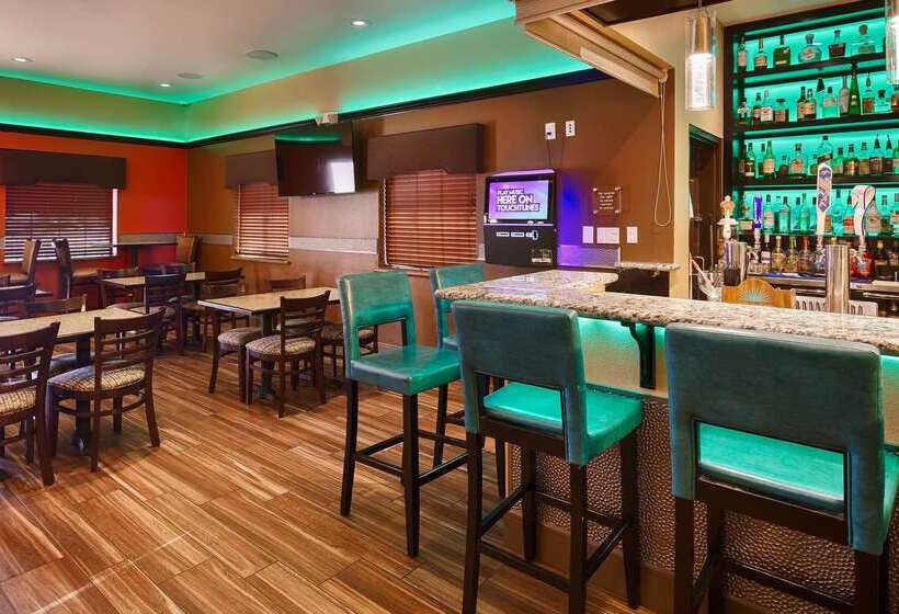 فندق Best Western Plus Edinburg Inn & Suites