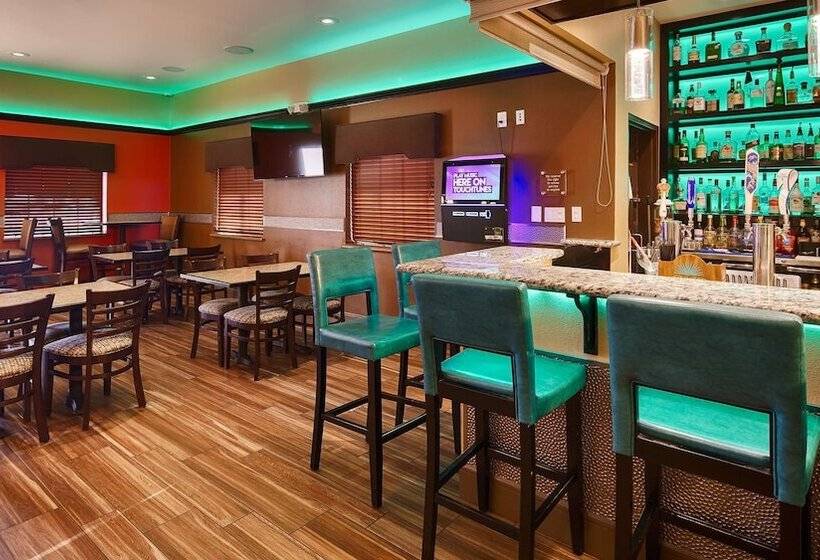 فندق Best Western Plus Edinburg Inn & Suites