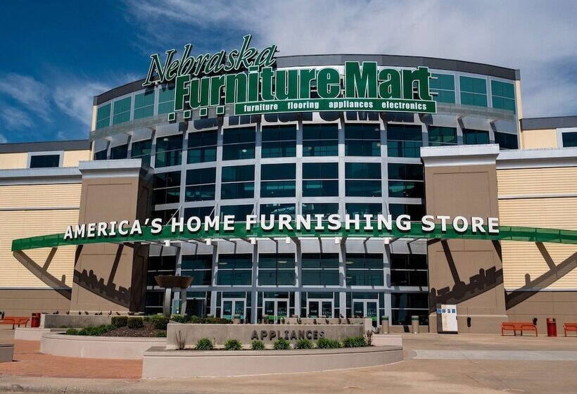 فندق Best Western Plus Kc Speedway Inn & Suites